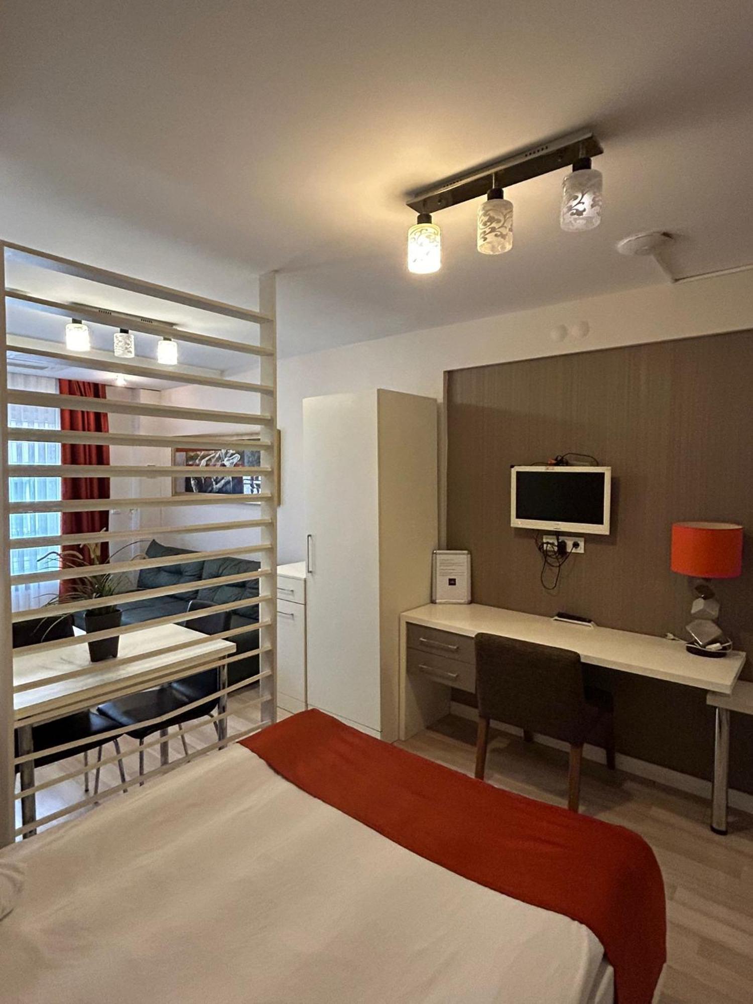 Arwin Hotel إسكيشير المظهر الخارجي الصورة